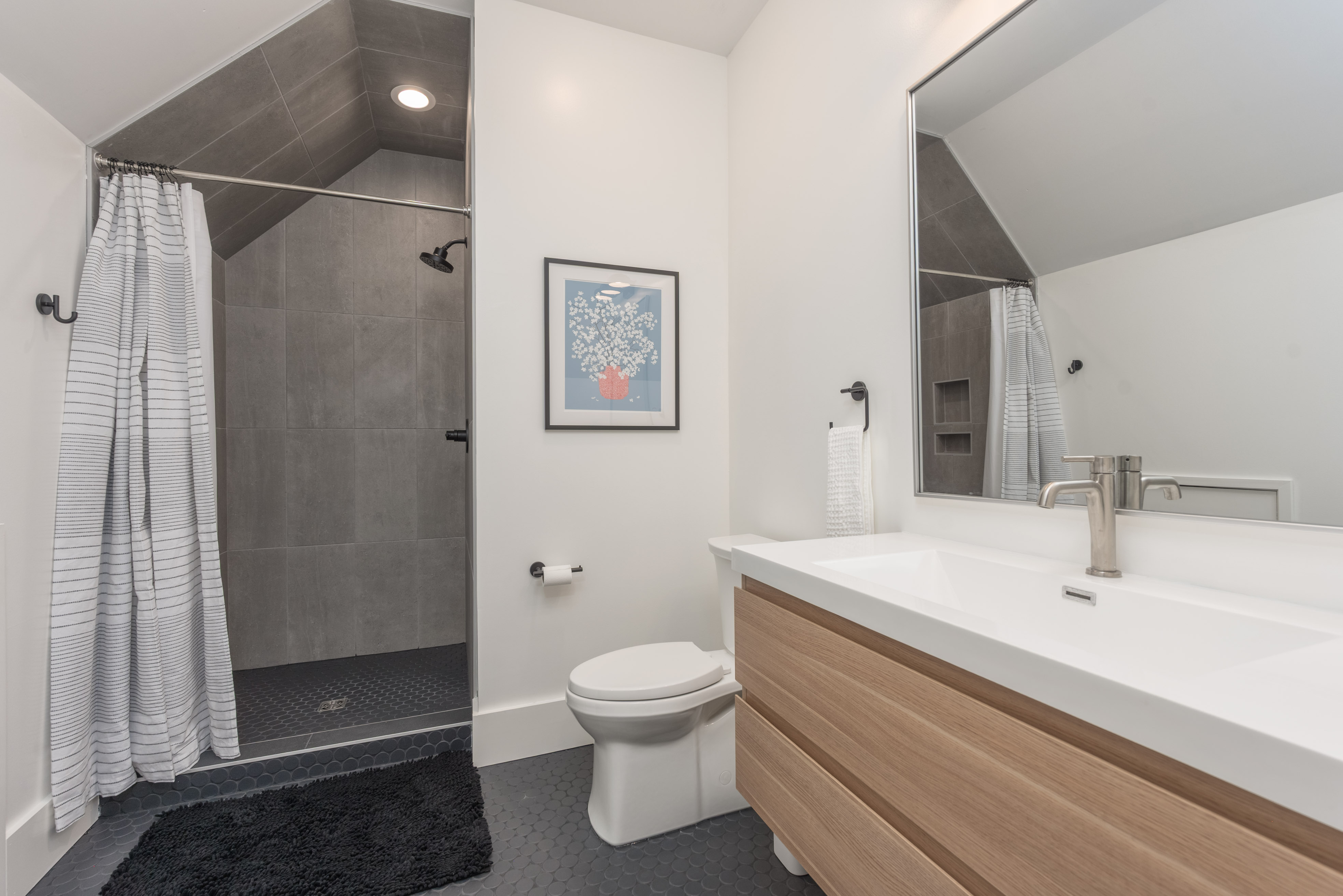 1041 Holt's Ferry image 33